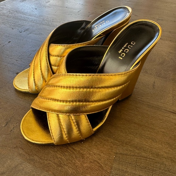 GUCCI Metallic Nappa Webby Leather Crossover Heel Slide Sandals 38.5 Oro Vecchio - Picture 4 of 12